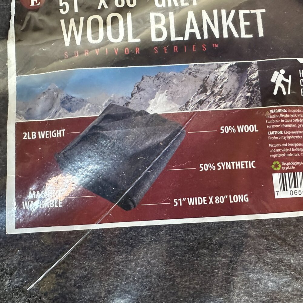 NWT SE 51" x 80" Wool Blanket Survivor Series - Picture 5 of 9